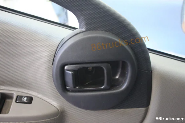 Dongfeng Electric Kaipute 7.3T 3.35m Single Row Pure Electric Van Light Truck 4X2(6 wheels) Interior (3) | 86Trucks