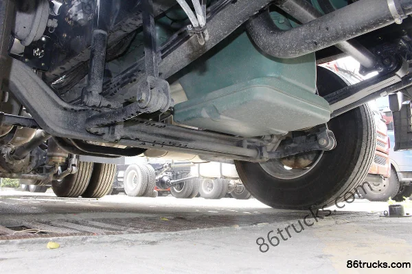 FAW Jiefang Qingdao JH6 camion lourd 500 ch 6X2R tracteur routier Châssis (1) | 86Trucks