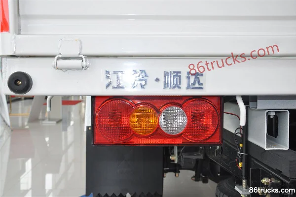 JMC Shunda Standard 109hp 4X2(6 wheels) 3.7m single-row flatbed light truck (low platform) Chassis (3) | 86Trucks