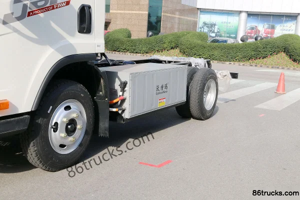 FAW Jiefang J6F 4.5T 3.66m Single Row Pure Electric Van Light Truck Chassis 4X2(6 wheels) (1) | 86Trucks