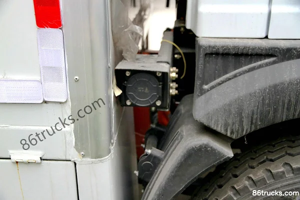 Sinotruk Wangpai 7 Series 6.63T 4.15m single-row pure electric box light truck 4X2(6 wheels) Chassis (1) | 86Trucks