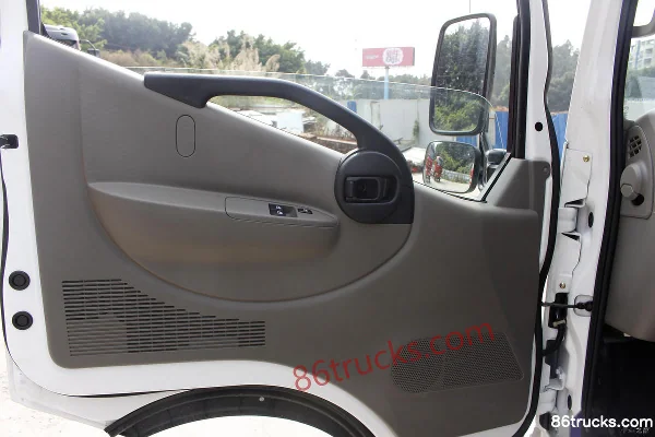 Dongfeng Kaipute K6-N Zhiyue Edition 163 hp 4X2(6 wheels) 4.17 m single-row box light truck (Beijing VI) Cab (3) | 86Trucks