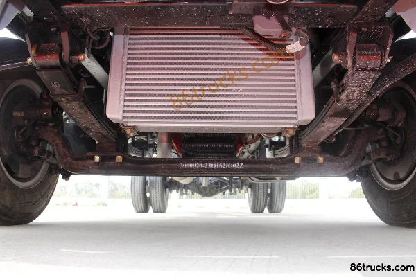 Hyundai Commercial Vehicle Zhidao 300M 116 hp 4X2(6 wheels) 4.18m Single Row Stake Light Truck Chassis (3) | 86Trucks