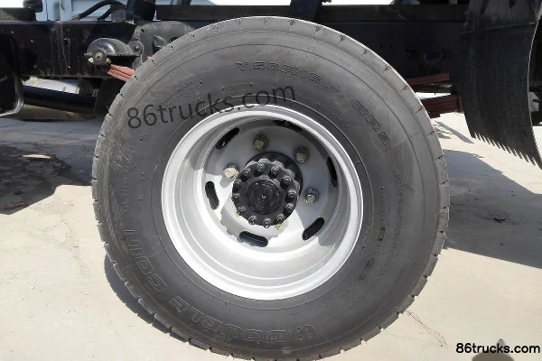 Yuejin Kaituo H300 129hp 4X2(6 wheels) 4.2m dump truck Cab (1) | 86Trucks