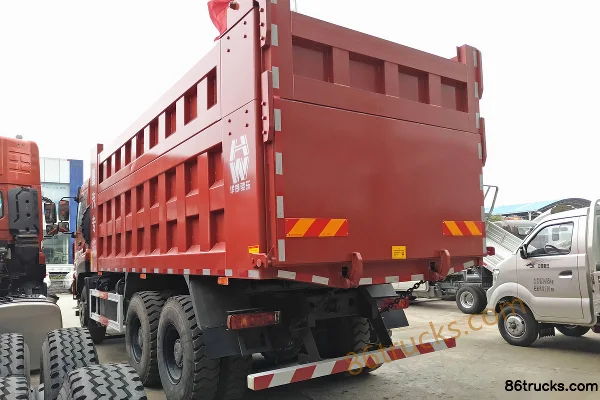 Sinotruk Wangpai W5G Heavy Truck 340 hp 6X4(10 wheels) 5.8m Dump Truck Exterior (2) | 86Trucks