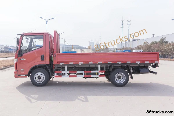 Yuejin Yuejin C300-28 125 hp 4X2(6 wheels) 3.61m single-row flatbed light truck Exterior (3) | 86Trucks