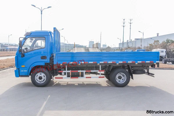 Yuejin Shangjun X500-33 140 ch 4X2(6 roues) camion léger à ridelles, cabine simple, 4,17 m Extérieur (3) | 86Trucks