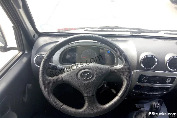Shifeng Fengling 1.3L 87hp 4X2(6 wheels) gasoline 3.055m semi-row stake truck mini truck Cab (2) | 86Trucks