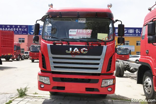 JAC Gallop K6L Medium Truck 190 hp 4X2(6 wheels) 6.77m Stake Truck Exterior (2) | 86Trucks