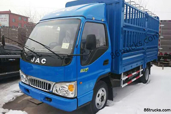 JAC Kangling 33 Narrow Body 87 hp 4X2(6 wheels) 4.18m Single-row Stake Truck Exterior (3) | 86Trucks
