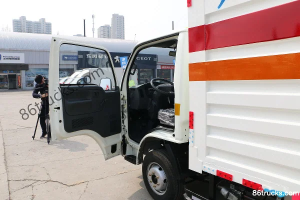 Yuejin Xiaofuxing S50Q 1.2L 87 ch 4X2(6 roues) camion de transport de bouteilles de gaz (marque Zhongyan) Cabine (1) | 86Trucks