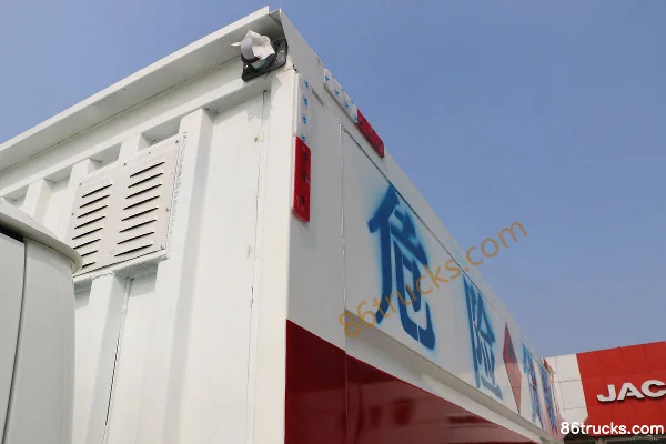 Yuejin Xiaofuxing S50Q 1.2L 87 ch 4X2(6 roues) camion de transport de bouteilles de gaz (marque Zhongyan) Carrosserie (1) | 86Trucks
