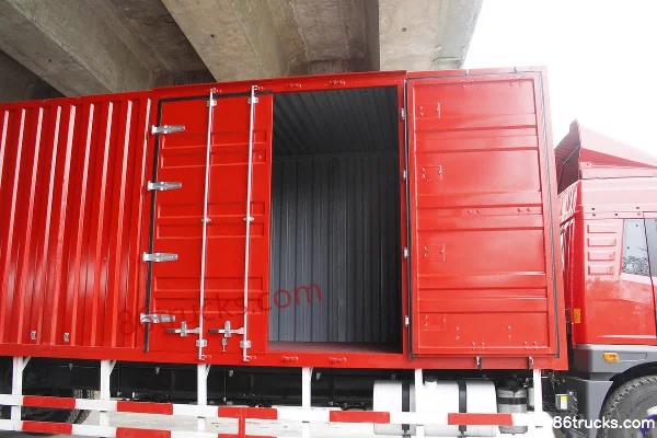 FAW Jiefang Qingdao Long V 160hp 4X2(6 wheels) 6.75m van truck Body (3) | 86Trucks