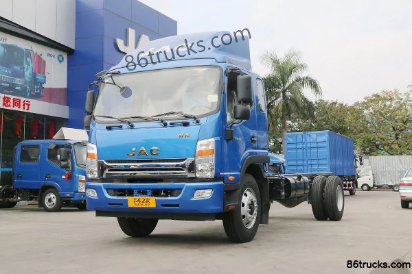 JAC Q9 Weishida W500 Medium Truck 190hp 4X2(6 wheels) 6.8m Van Cargo Truck Chassis Exterior (3) | 86Trucks