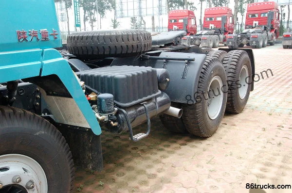 SHACMAN Aolong Heavy Truck 375 hp 6X4(10 wheels) Tractor Truck (Medium-Long High Roof) Chassis (3) | 86Trucks