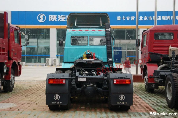 SHACMAN Aolong Heavy Truck 375 hp 6X4(10 wheels) Tractor Truck (Medium-Long High Roof) Exterior (3) | 86Trucks
