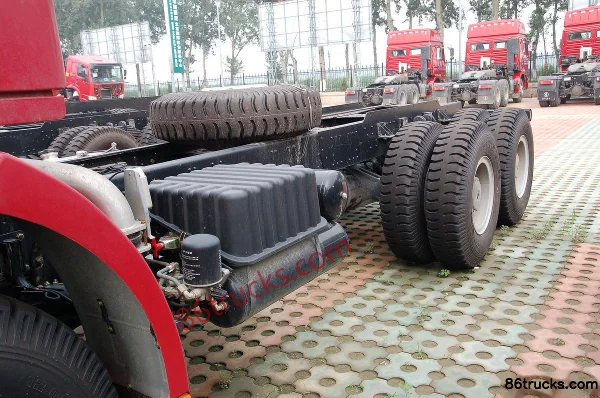 SHACMAN Delong F2000 Heavy Truck 385hp 6X4(10 wheels) 5.8m Dump Truck Chassis (3) | 86Trucks