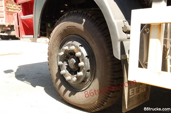 Hongyan Xindakang camion lourd 310 ch 6X4(10 roues) 8 m camion benne Châssis (1) | 86Trucks