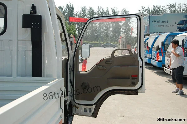 FAW-GM Small FAW Jiefang 103 hp 4X2(6 wheels) 3.6m Single-row Flatbed Light Truck (2013 New Model) Cab (1) | 86Trucks