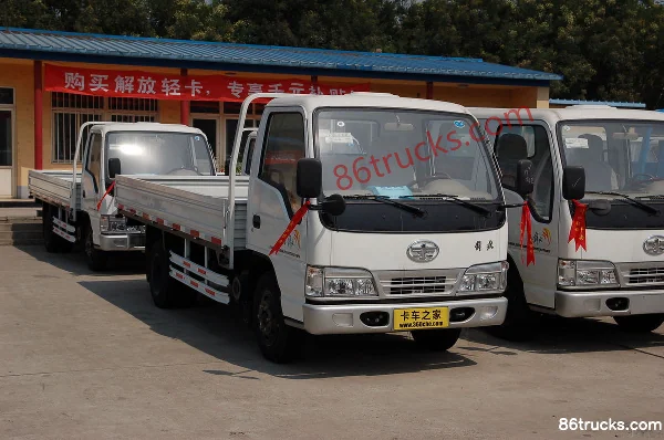 FAW-GM Small FAW Jiefang 103 hp 4X2(6 wheels) 3.6m Single-row Flatbed Light Truck (2013 New Model) Exterior (2) | 86Trucks