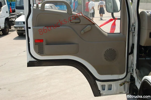FAW Jiefang 109 ch 4X2(6 roues) 3,12 m camion plateau léger à cabine double (3) | 86Trucks