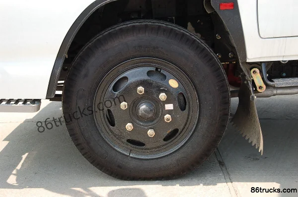 FAW Jiefang 109 ch 4X2(6 roues) 3,12 m camion plateau léger à cabine double Châssis (1) | 86Trucks
