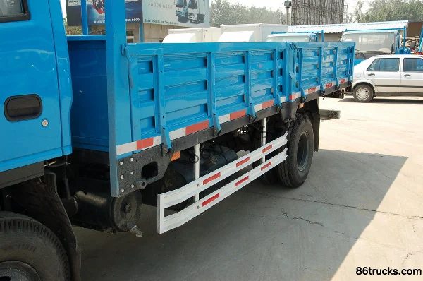 FAW-GM petit FAW Jiefang 120 ch 4X2(6 roues) camion porteur à ridelles 5,2 m cabine simple Carrosserie (1) | 86Trucks