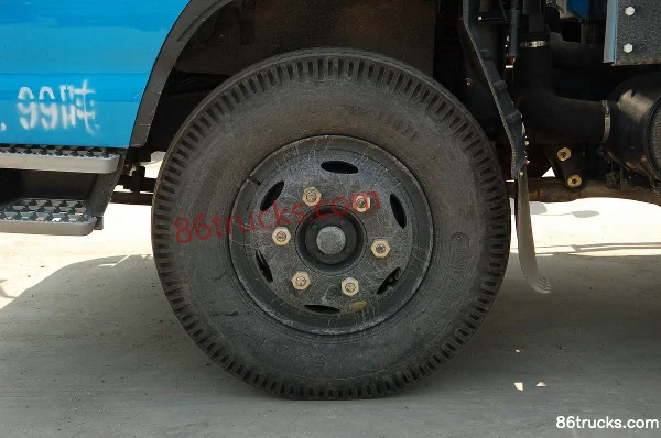 FAW-GM petit FAW Jiefang 120 ch 4X2(6 roues) camion porteur à ridelles 5,2 m cabine simple Châssis (1) | 86Trucks