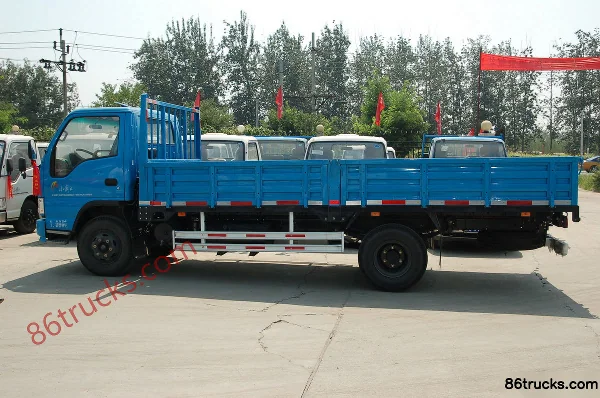 FAW-GM petit FAW Jiefang 120 ch 4X2(6 roues) camion porteur à ridelles 5,2 m cabine simple Extérieur (3) | 86Trucks