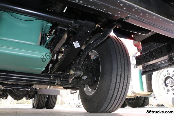 FAW Jiefang Qingdao JH6 poids lourd 500 ch 6X4(10 roues) tracteur routier Châssis (3) | 86Trucks