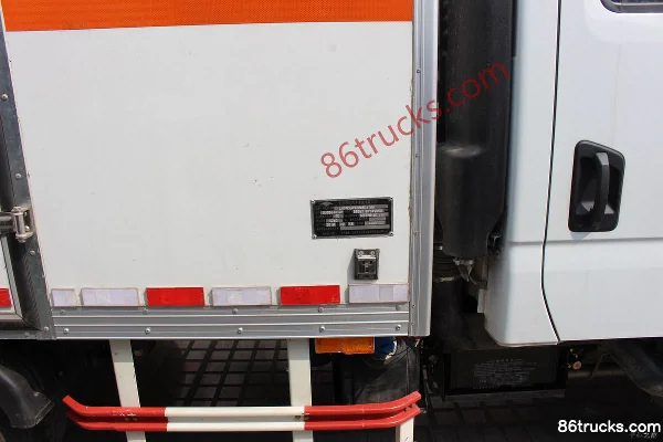 Yuejin Chaoyue C300 125 ch 4X2(6 roues) transport de matériel de démolition (marque Huanda) Carrosserie (1) | 86Trucks
