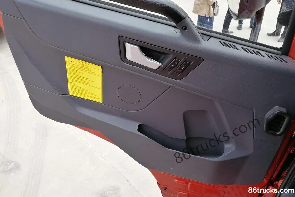 FAW Jiefang Qingdao Tian V Heavy Truck Hazardous Chemical Version 430 hp 6X4(10 wheels) Dangerous Goods Tractor Truck Cab (3) | 86Trucks