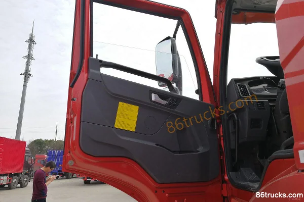 FAW Jiefang Qingdao Tian V Heavy Truck Hazardous Chemical Version 430 hp 6X4(10 wheels) Dangerous Goods Tractor Truck Cab (2) | 86Trucks