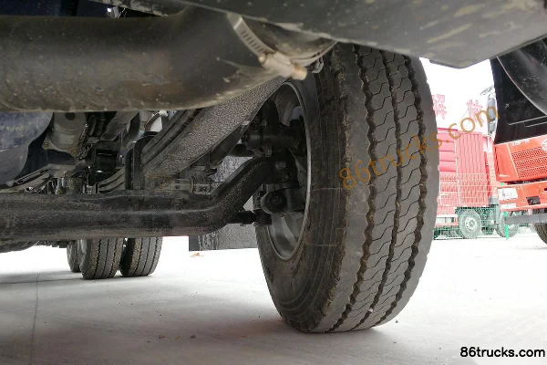 FAW Jiefang Qingdao Tian V Heavy Truck Hazardous Chemical Version 430 hp 6X4(10 wheels) Dangerous Goods Tractor Truck Chassis (2) | 86Trucks