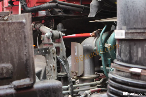 Sinotruk HOWO camion lourd 380 ch 8X4(12 roues) camion benne plateau Châssis (2) | 86Trucks