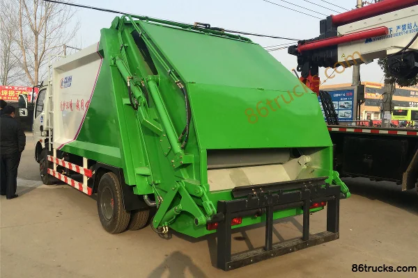Dongfeng Duolika D6 143 hp 4X2(6 wheels) Compactor Garbage Truck (Chengliwei Brand) Exterior (3) | 86Trucks