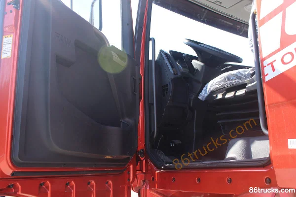 FAW Jiefang Qingdao JH6 Heavy Truck 350hp 8X4(12 wheels) 9.5m Van Cargo Truck Chassis Cab (2) | 86Trucks