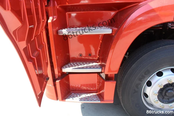 FAW Jiefang Qingdao JH6 Heavy Truck 350hp 8X4(12 wheels) 9.5m Van Cargo Truck Chassis Cab (1) | 86Trucks