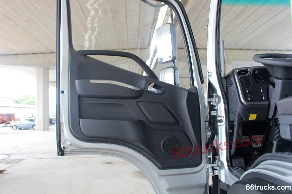 Foton Auman R series 170hp 4X2(6 wheels) 6.8m semi-crew cab flatbed cargo truck (3) | 86Trucks