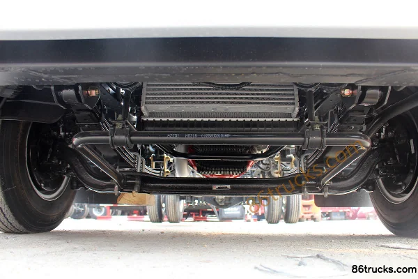 Foton Ollin CTS 131hp 4X2(6 wheels) 4.18m single-row flatbed truck chassis (hydraulic brake) (3) | 86Trucks