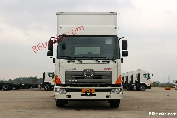 Guangqi HINO 700 Series Heavy Truck 265 hp 4X2(6 wheels) 9.72m Van Cargo Truck Chassis (Flat Roof) Exterior (2) | 86Trucks