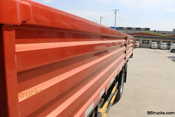 Dongfeng Duolika D7 156hp 4X2(6 wheels) 5.15m single-row flatbed light truck Body (2) | 86Trucks
