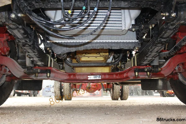 Dongfeng Duolika D6 130hp 4X2(6 wheels) 4.17m single-row van light truck chassis (2) | 86Trucks