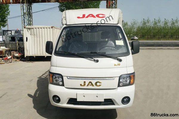 JAC Kangling X5 Luxury Type 1.3L 87 hp 4X2(6 wheels) 3.1m Single Row Stake Truck Exterior (2) | 86Trucks