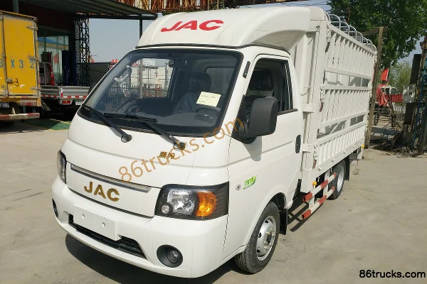 JAC Kangling X5 Luxury Type 1.3L 87 hp 4X2(6 wheels) 3.1m Single Row Stake Truck Exterior (3) | 86Trucks