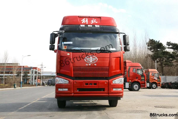 FAW Jiefang New J6P Heavy Truck 375 hp 6X4(10 wheels) LNG Tractor Truck Exterior (2) | 86Trucks