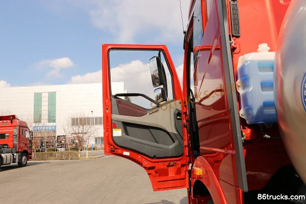 FAW Jiefang New J6P Heavy Truck 375 hp 6X4(10 wheels) LNG Tractor Truck Cab (1) | 86Trucks