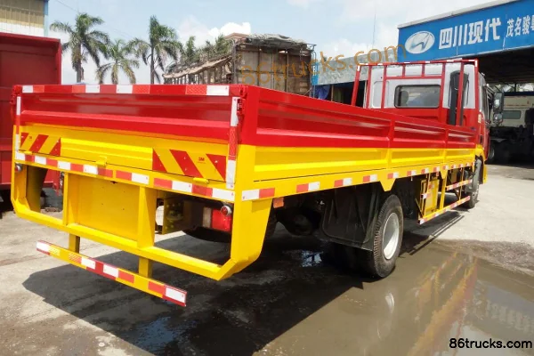 Dongfeng Liuqi Chenglong M3 130hp 4X2(6 wheels) driving school truck Exterior (2) | 86Trucks