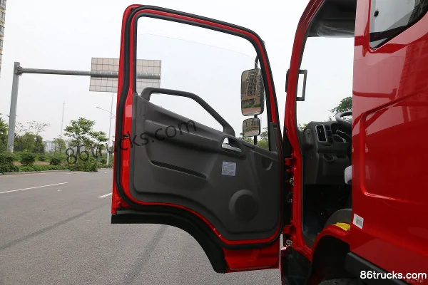 FAW Jiefang J6F Wide Body 190 hp 4X2(6 wheels) 5.4 m semi-sleeper van light truck (China VI) Cab (1) | 86Trucks
