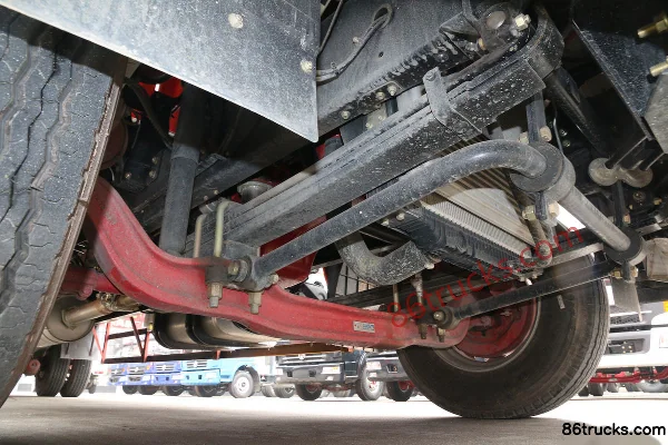 Dongfeng Duolika D12 Luxury Edition 240 hp 4X2(6 wheels) 9.85m Van Cargo Truck Chassis (1) | 86Trucks